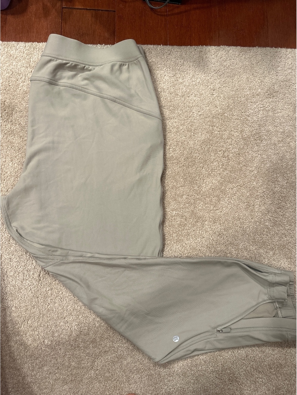 (5)Lululemon Women's Beige Jogger Pants Size 14